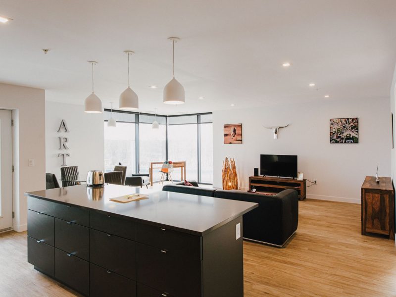 Relocation Serviced 2 Bedroom Apartment in Winnipeg